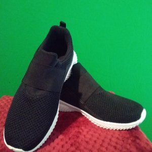 Torrid - Elastic Band Active Sneaker - Size 11WW- Black